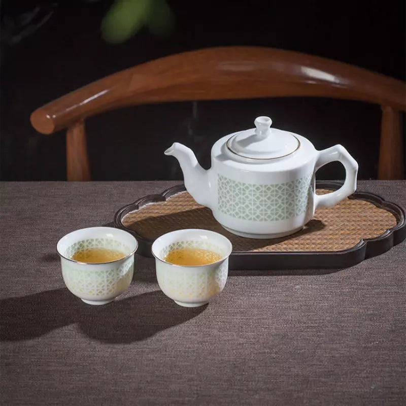 Gold-Trimmed Delicate Golden Bell Cup - 60ml